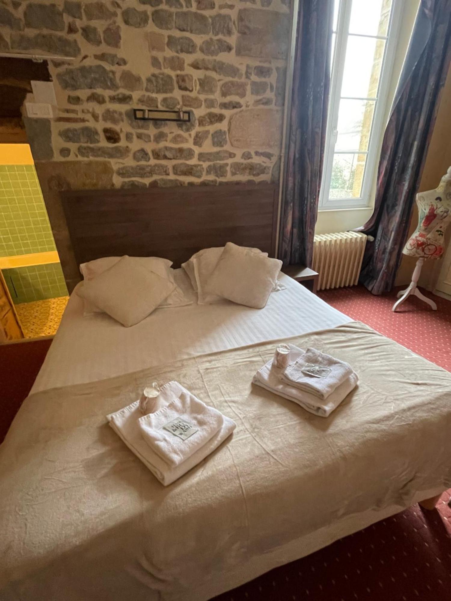 Hotel Du Commerce Semur-en-Auxois Exteriör bild
