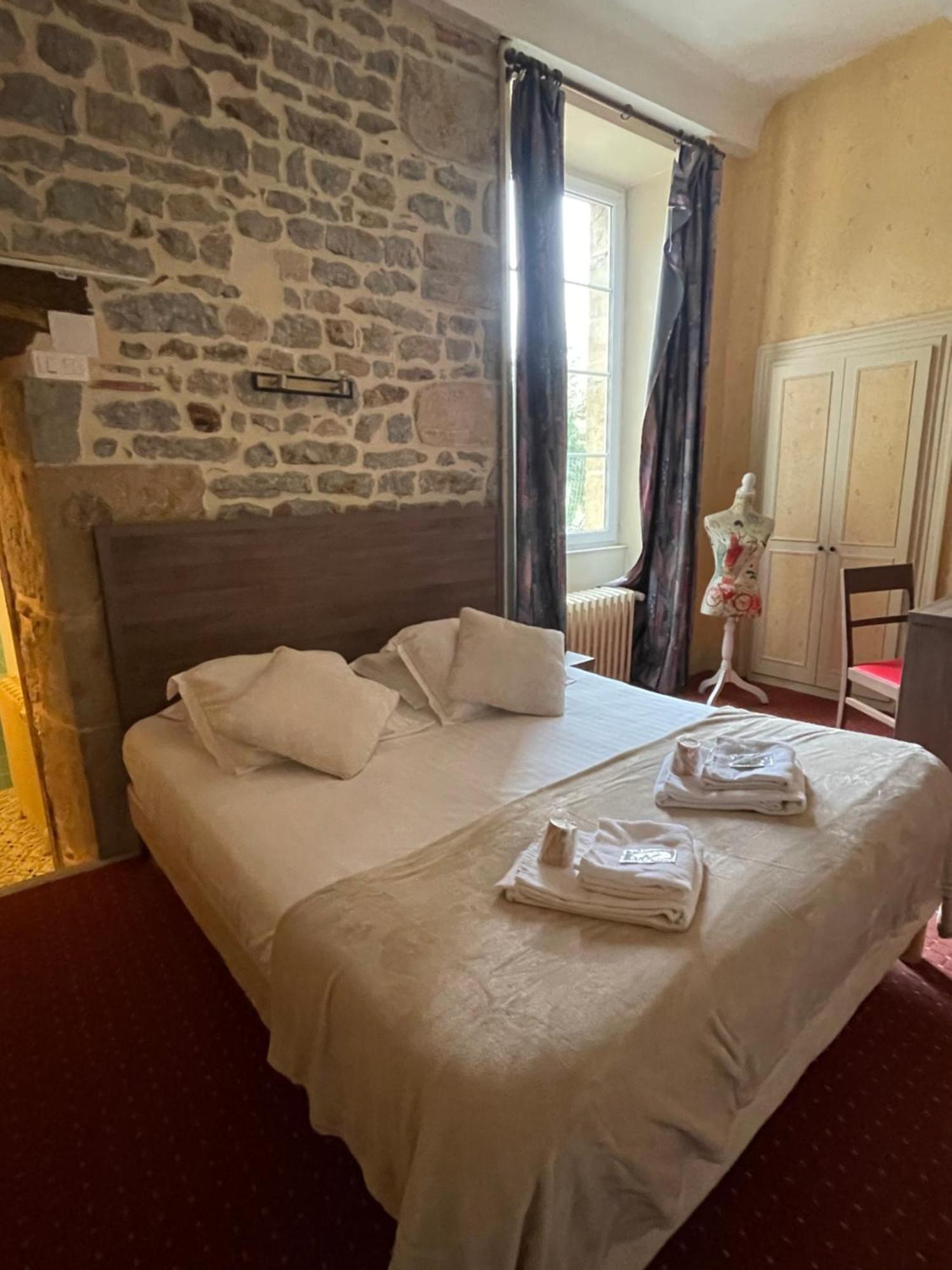 Hotel Du Commerce Semur-en-Auxois Exteriör bild